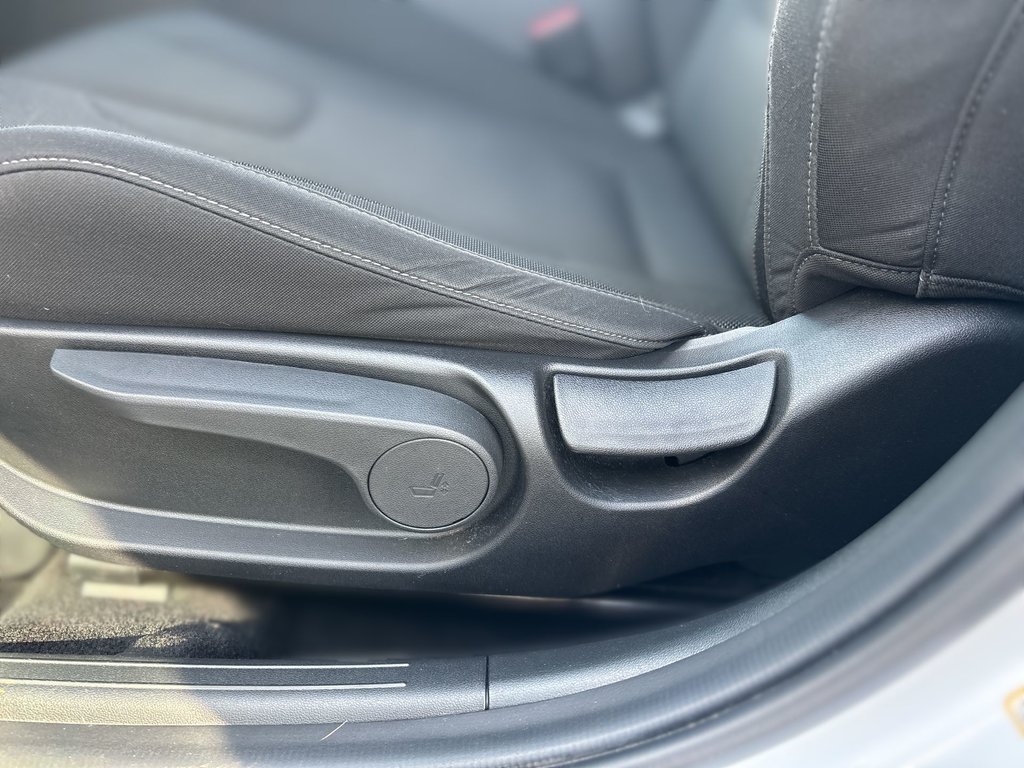 2023 Hyundai Elantra Essential | HtdSeats| Cam | Warranty to 2028 in Saint John, New Brunswick - 42 - w1024h768px