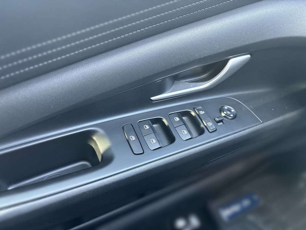 2023 Hyundai Elantra Essential | HtdSeats| Cam | Warranty to 2028 in Saint John, New Brunswick - 14 - w1024h768px