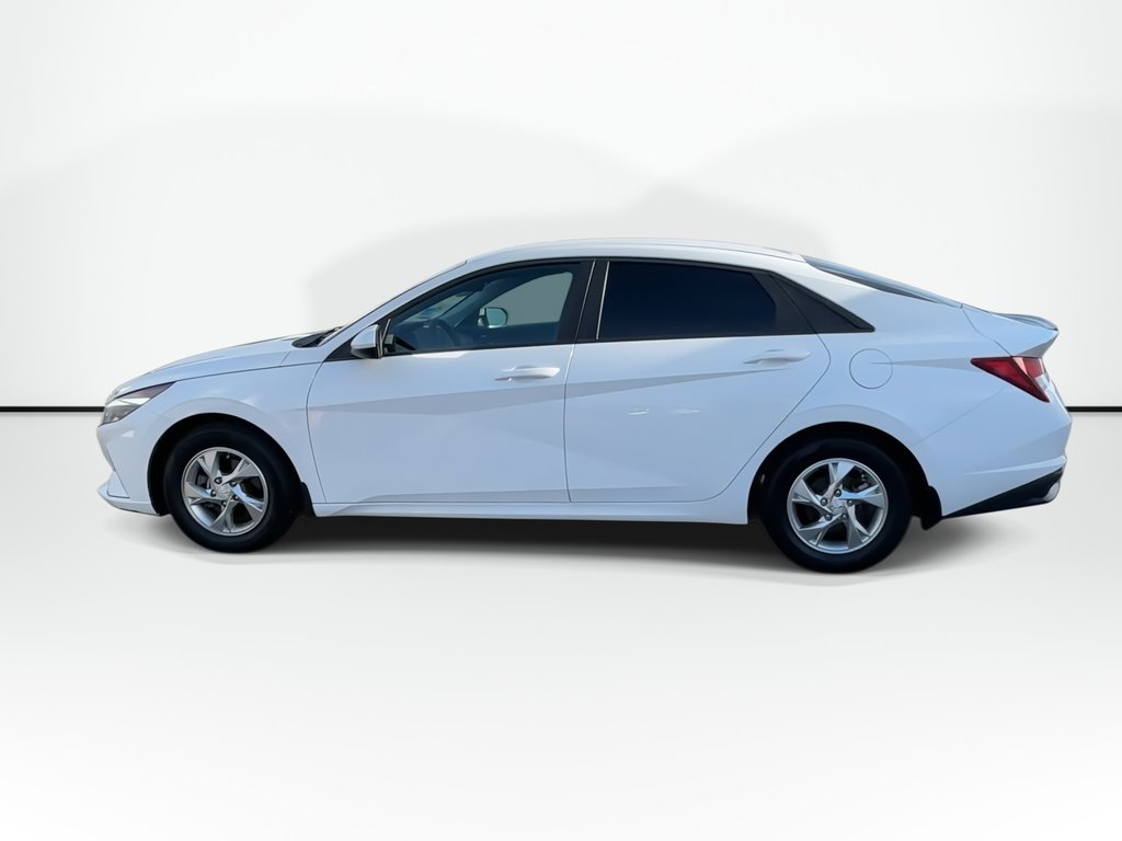 2023 Hyundai Elantra Essential | HtdSeats| Cam | Warranty to 2028 in Saint John, New Brunswick - 5 - w1024h768px