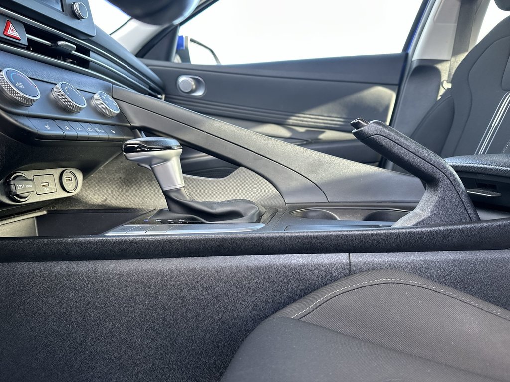 Hyundai Elantra Preferred | Cam | HtdSeats | Warranty to 2028 2023 à Saint John, Nouveau-Brunswick - 30 - w1024h768px