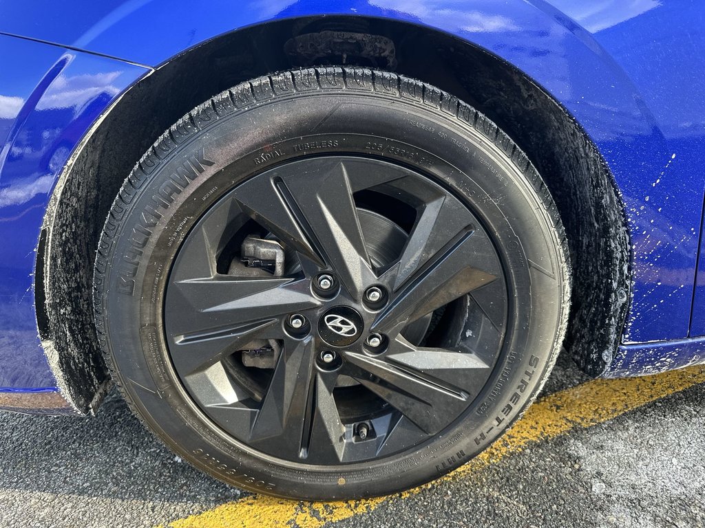 Hyundai Elantra Preferred | Cam | HtdSeats | Warranty to 2028 2023 à Saint John, Nouveau-Brunswick - 10 - w1024h768px