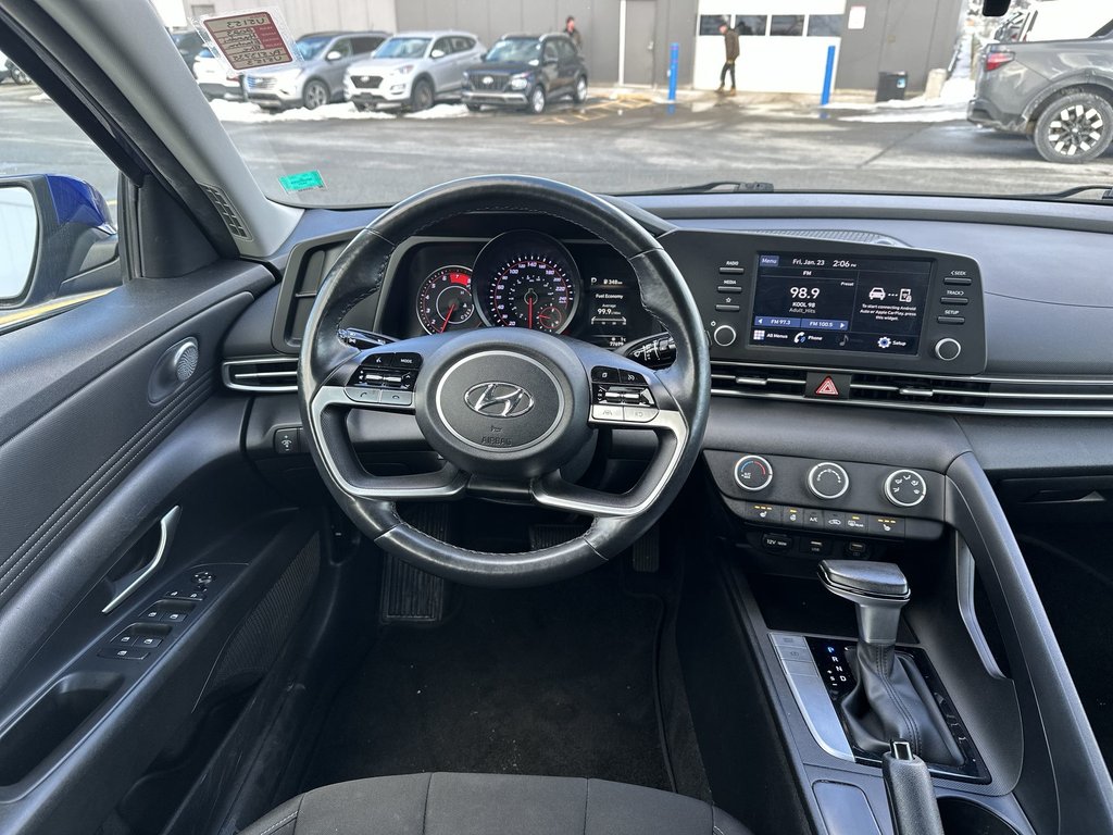 Hyundai Elantra Preferred | Cam | HtdSeats | Warranty to 2028 2023 à Saint John, Nouveau-Brunswick - 13 - w1024h768px