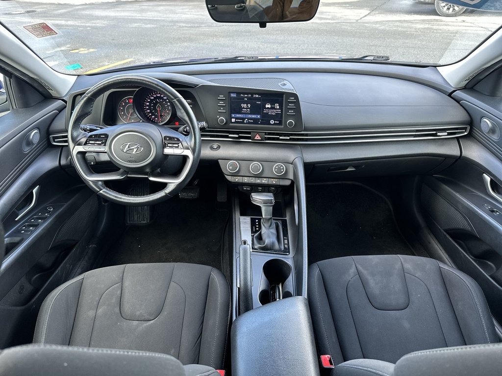 Hyundai Elantra Preferred | Cam | HtdSeats | Warranty to 2028 2023 à Saint John, Nouveau-Brunswick - 16 - w1024h768px