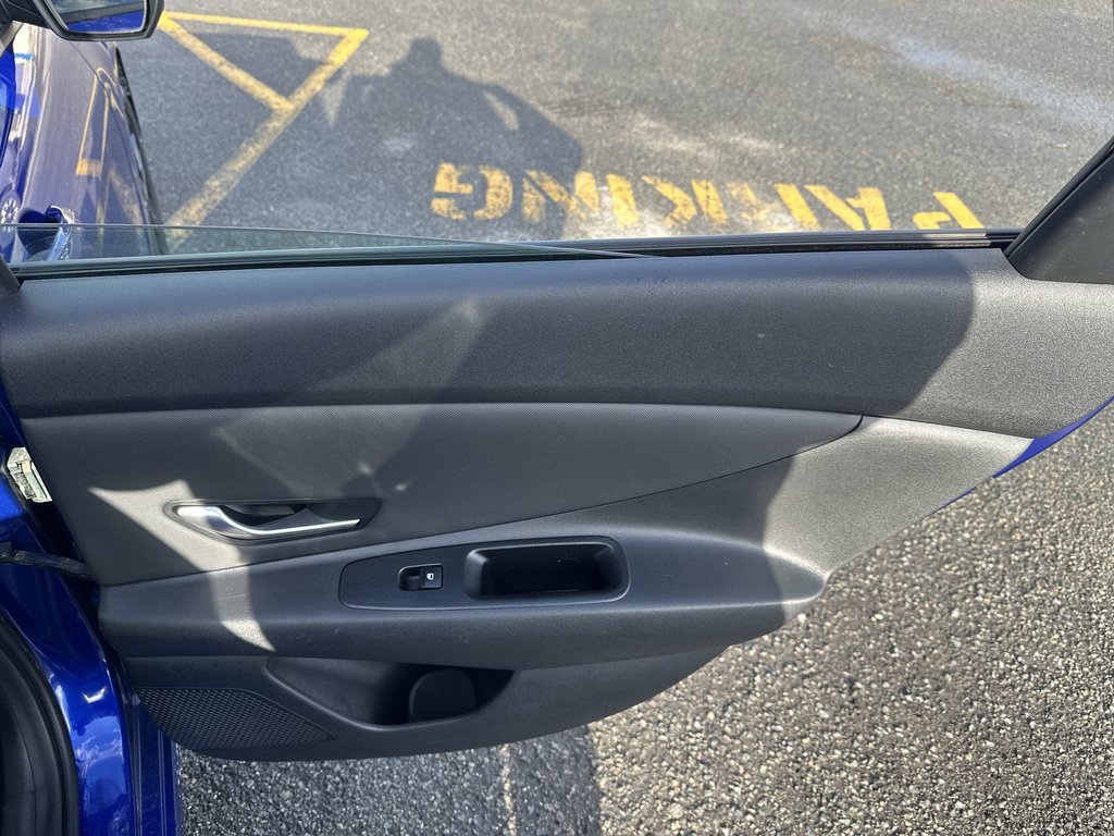 Hyundai Elantra Preferred | Cam | HtdSeats | Warranty to 2028 2023 à Saint John, Nouveau-Brunswick - 41 - w1024h768px