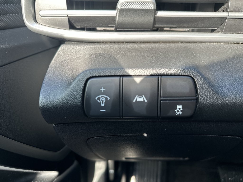 Hyundai Elantra Preferred | Cam | HtdSeats | Warranty to 2028 2023 à Saint John, Nouveau-Brunswick - 22 - w1024h768px