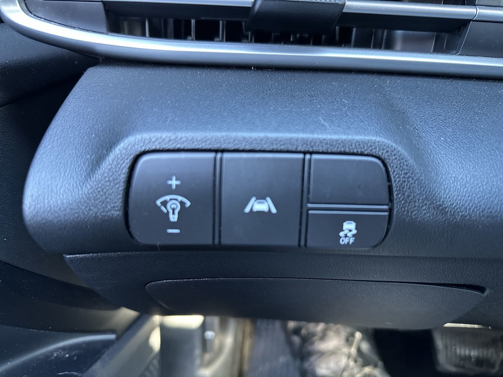 2023 Hyundai Elantra in Antigonish, Nova Scotia - 22 - w1024h768px