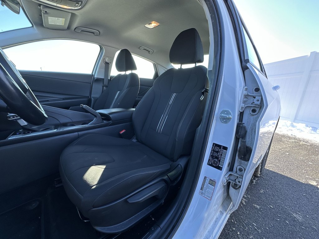 2023 Hyundai Elantra in Antigonish, Nova Scotia - 14 - w1024h768px