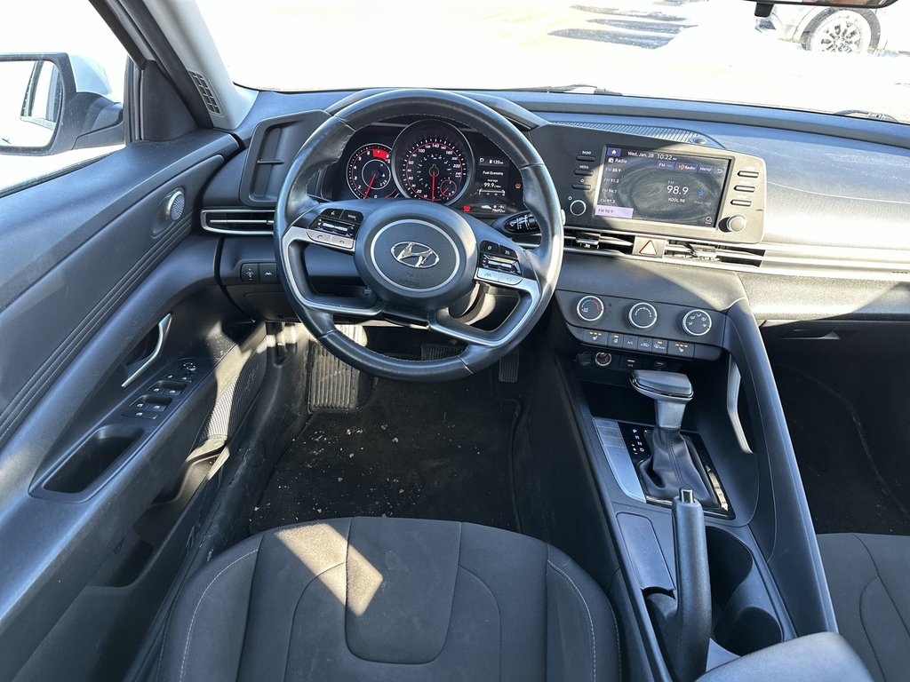 2023 Hyundai Elantra in Antigonish, Nova Scotia - 12 - w1024h768px