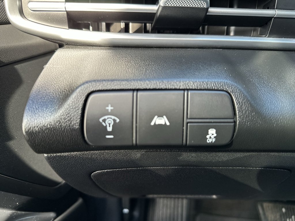 2023 Hyundai Elantra in Antigonish, Nova Scotia - 22 - w1024h768px