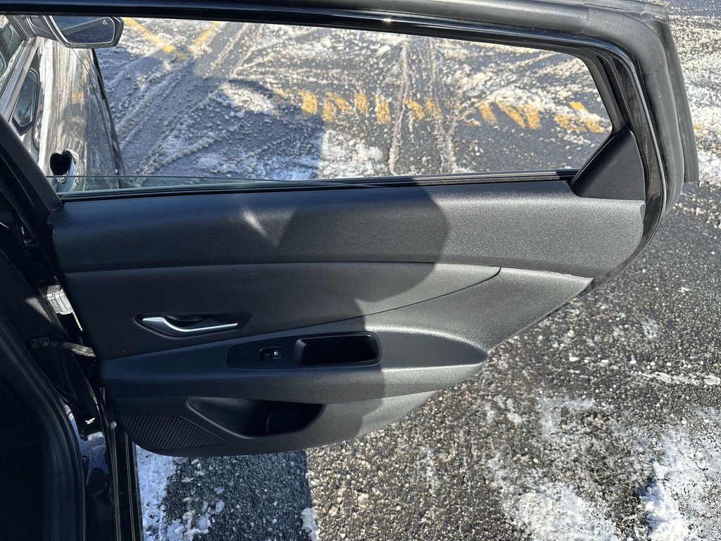 2023 Hyundai Elantra in Antigonish, Nova Scotia - 41 - w1024h768px
