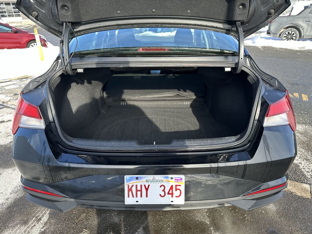 2023 Hyundai Elantra Preferred | Cam | HtdSeat | Warranty to 2028 in Saint John, New Brunswick - 37 - w1024h768px