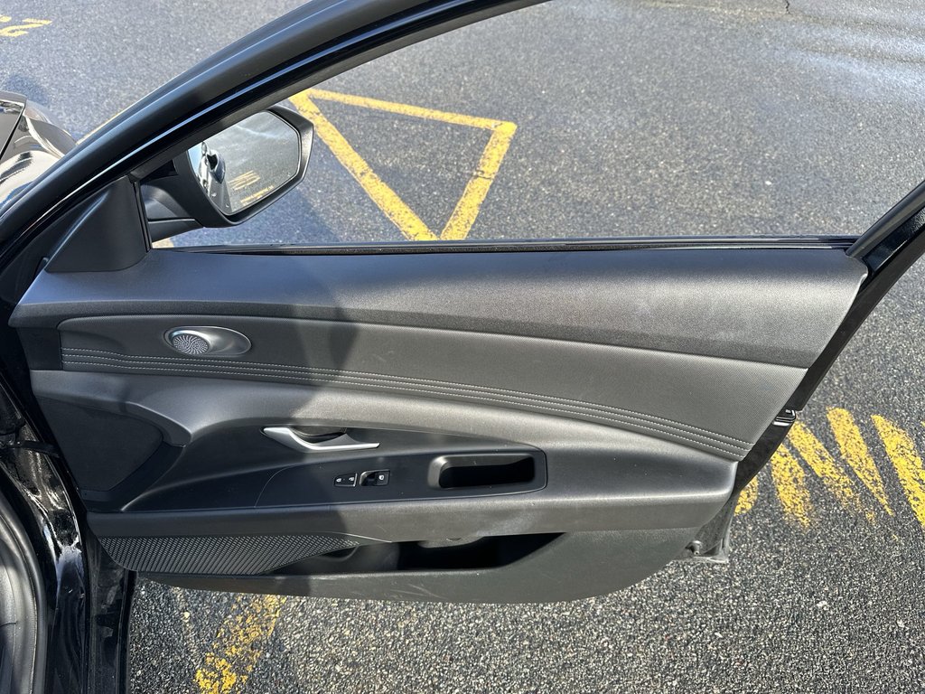 2023 Hyundai Elantra Preferred | Cam | HtdSeat | Warranty to 2028 in Saint John, New Brunswick - 46 - w1024h768px