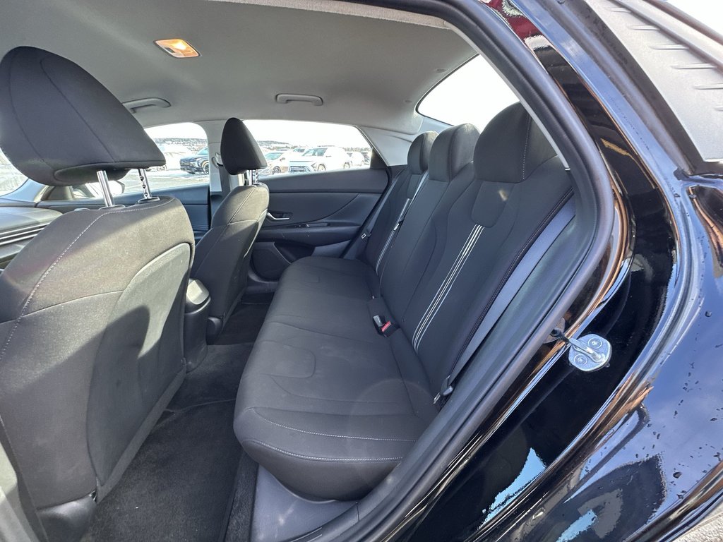 2023 Hyundai Elantra Preferred | Cam | HtdSeat | Warranty to 2028 in Saint John, New Brunswick - 33 - w1024h768px