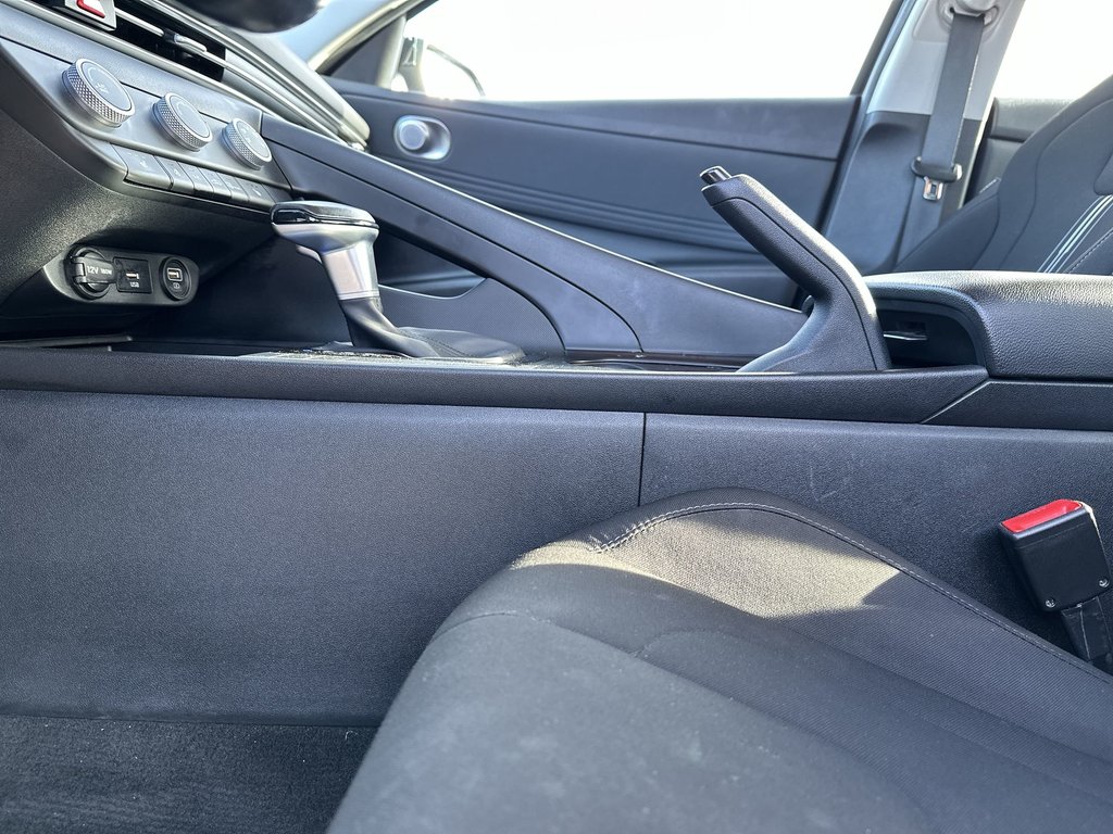 2023 Hyundai Elantra Preferred | Cam | HtdSeat | Warranty to 2028 in Saint John, New Brunswick - 30 - w1024h768px