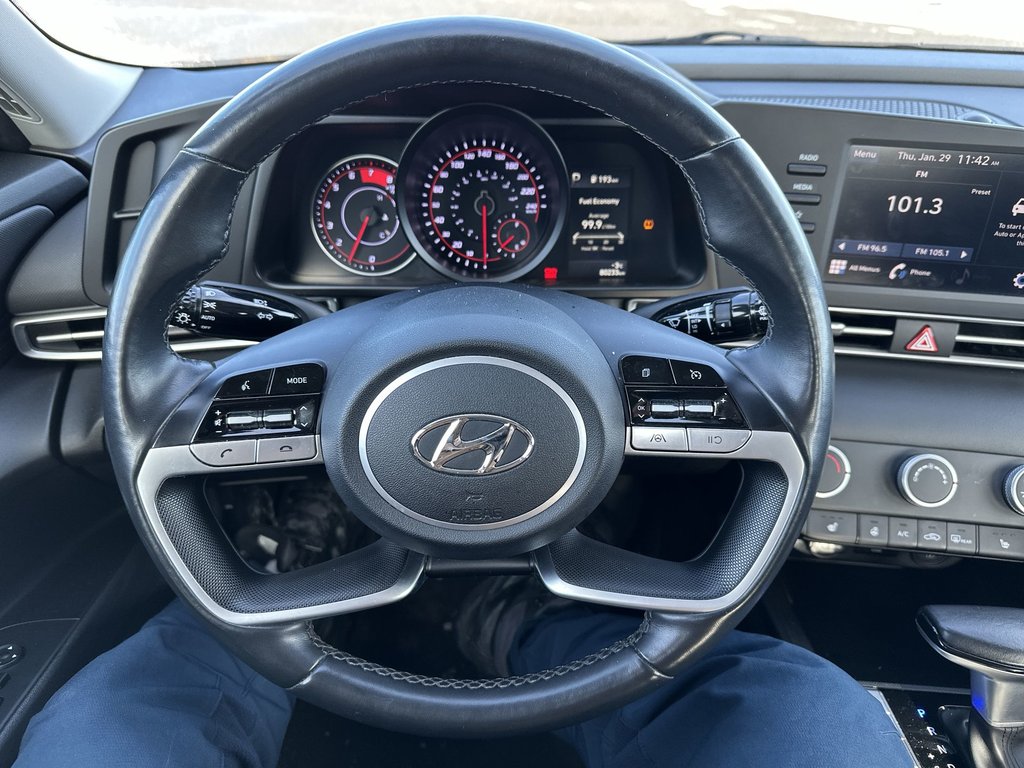 2023 Hyundai Elantra Preferred | Cam | HtdSeat | Warranty to 2028 in Saint John, New Brunswick - 17 - w1024h768px