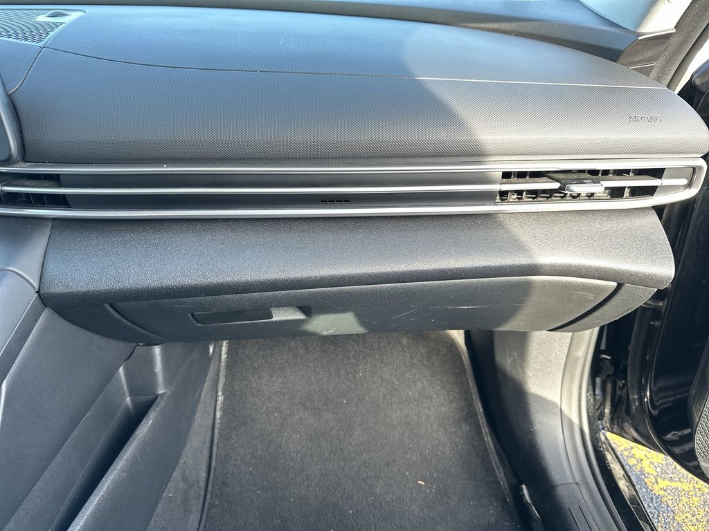 2023 Hyundai Elantra Preferred | Cam | HtdSeat | Warranty to 2028 in Saint John, New Brunswick - 44 - w1024h768px