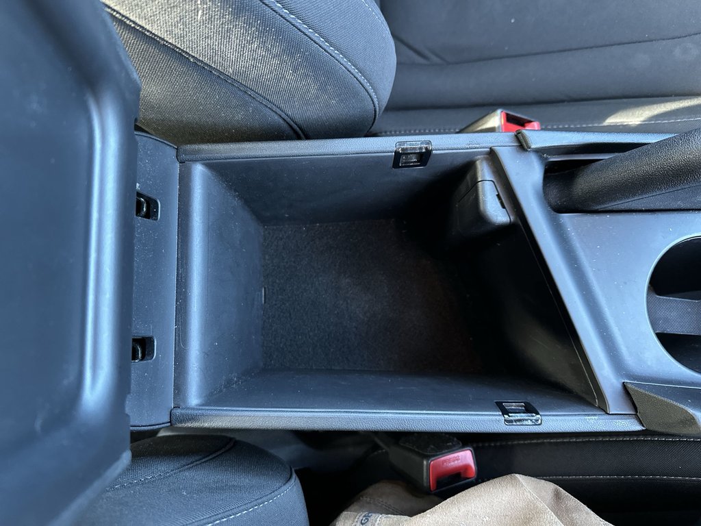 2023 Hyundai Elantra Preferred | Cam | HtdSeat | Warranty to 2028 in Saint John, New Brunswick - 50 - w1024h768px