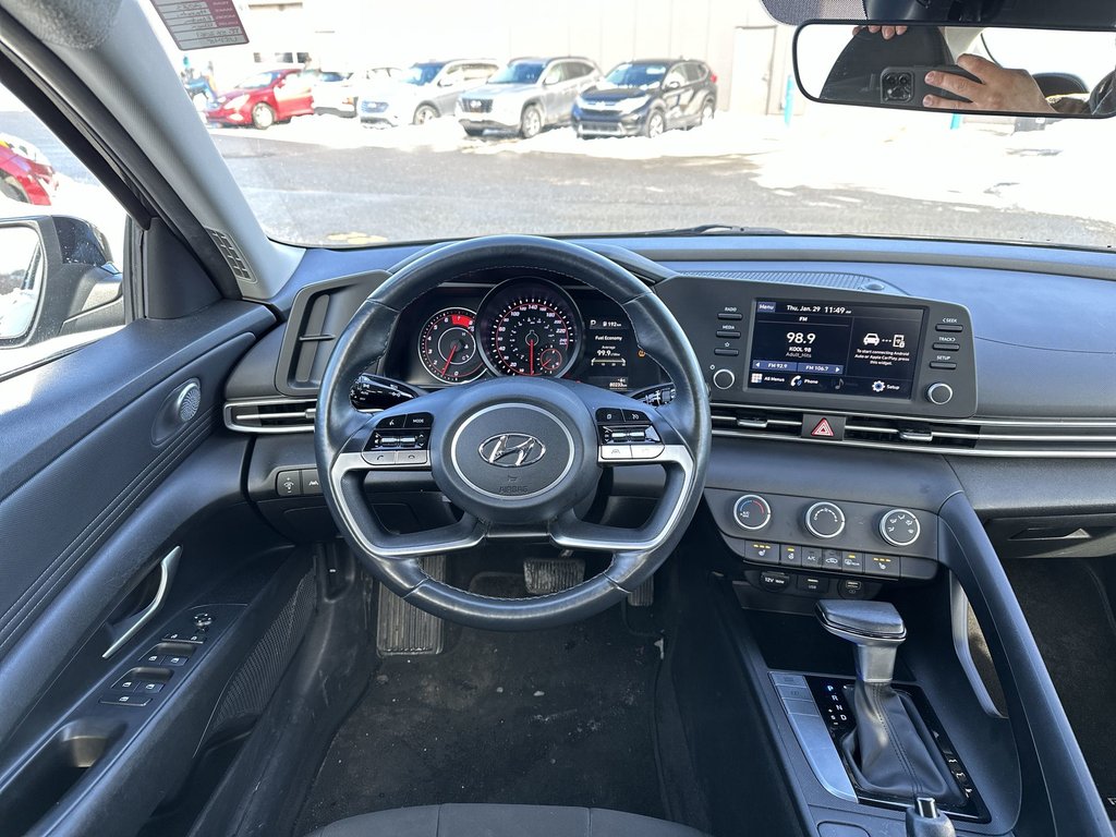 2023 Hyundai Elantra Preferred | Cam | HtdSeat | Warranty to 2028 in Saint John, New Brunswick - 12 - w1024h768px