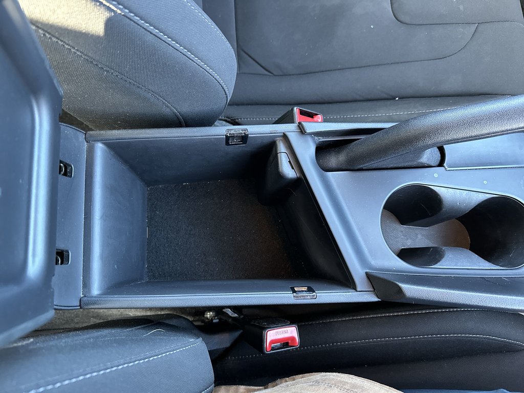 2023 Hyundai Elantra in Antigonish, Nova Scotia - 50 - w1024h768px