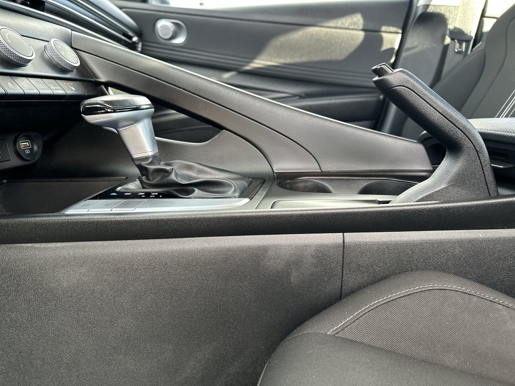 2023 Hyundai Elantra Preferred | Cam | HtdSeats | Warranty to 2028 in Saint John, New Brunswick - 30 - w1024h768px