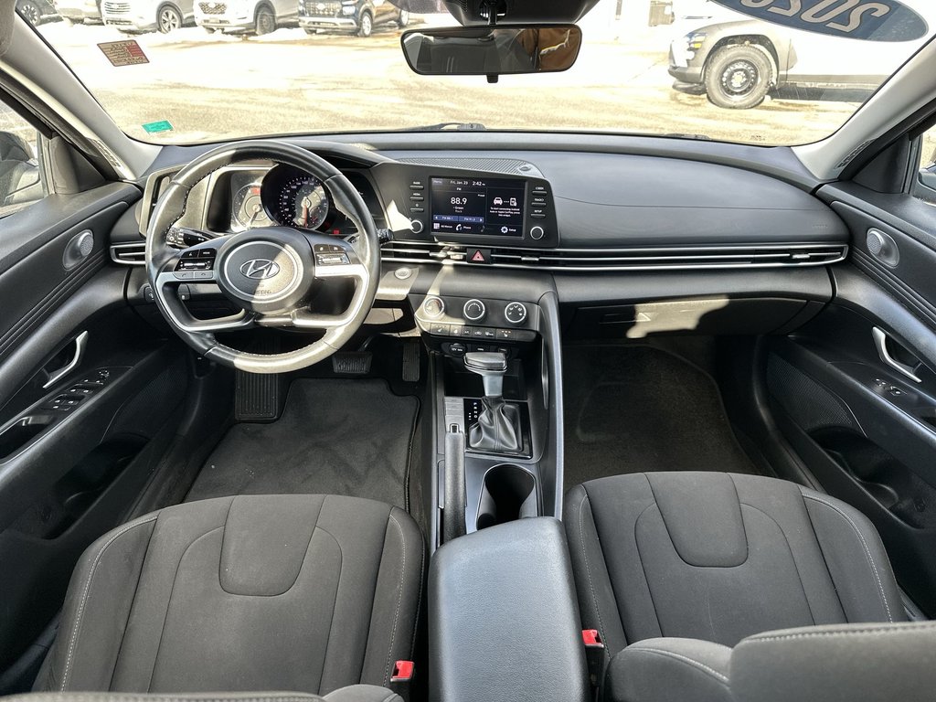 2023 Hyundai Elantra Preferred | Cam | HtdSeats | Warranty to 2028 in Saint John, New Brunswick - 16 - w1024h768px