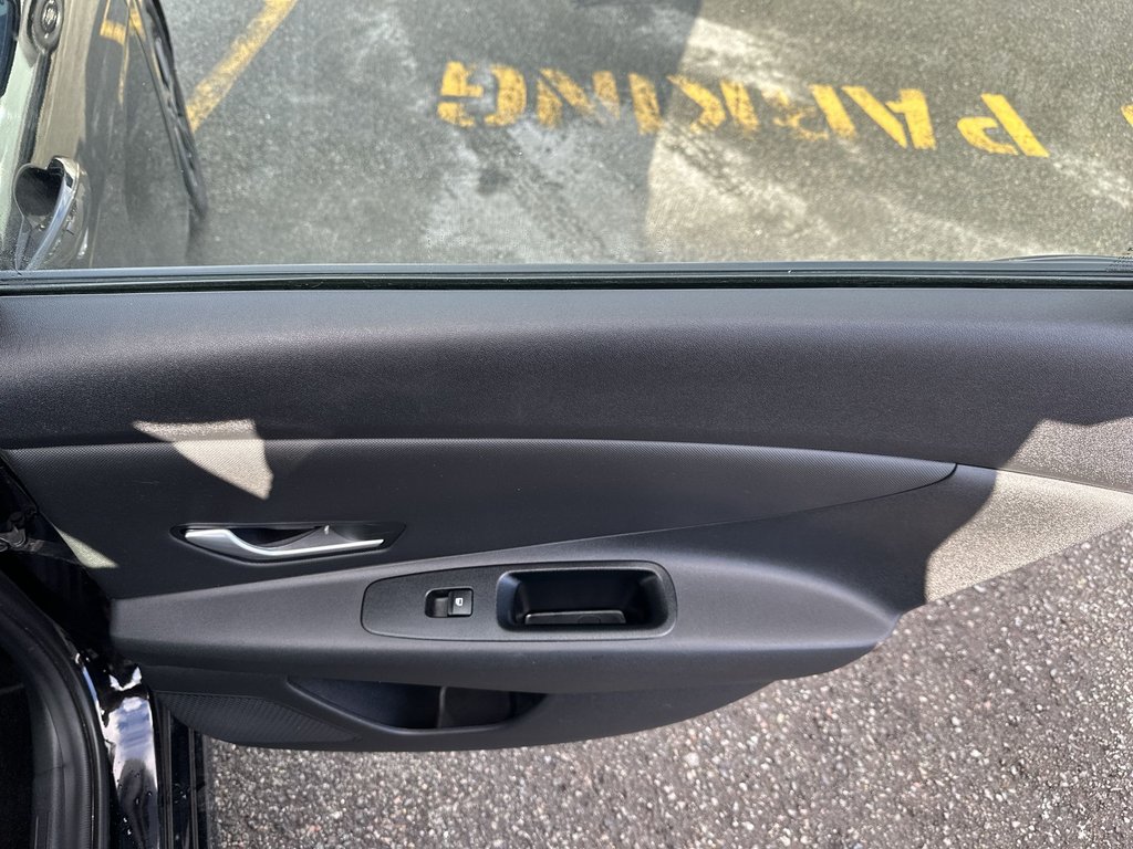 2023 Hyundai Elantra Preferred | Cam | HtdSeats | Warranty to 2028 in Saint John, New Brunswick - 41 - w1024h768px