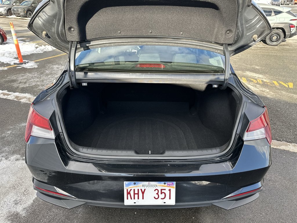 2023 Hyundai Elantra Preferred | Cam | HtdSeats | Warranty to 2028 in Saint John, New Brunswick - 36 - w1024h768px