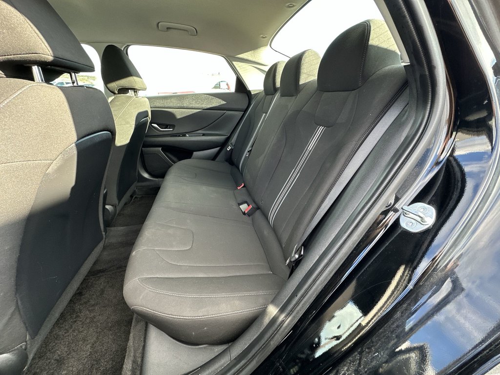 2023 Hyundai Elantra Preferred | Cam | HtdSeats | Warranty to 2028 in Saint John, New Brunswick - 33 - w1024h768px