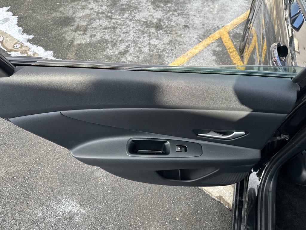 2023 Hyundai Elantra Preferred | Cam | HtdSeats | Warranty to 2028 in Saint John, New Brunswick - 35 - w1024h768px