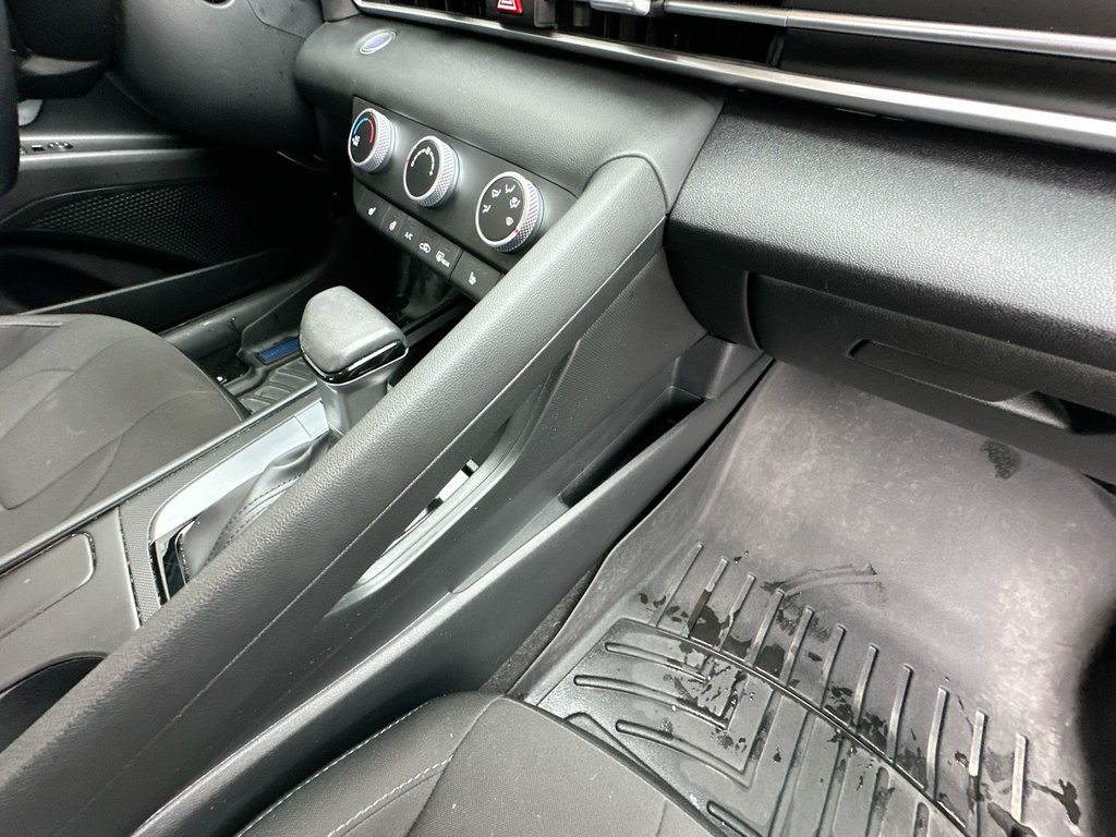 2023 Hyundai Elantra Preferred | RmtStart | HtdSeats | Warranty to 2028 in Saint John, New Brunswick - 52 - w1024h768px