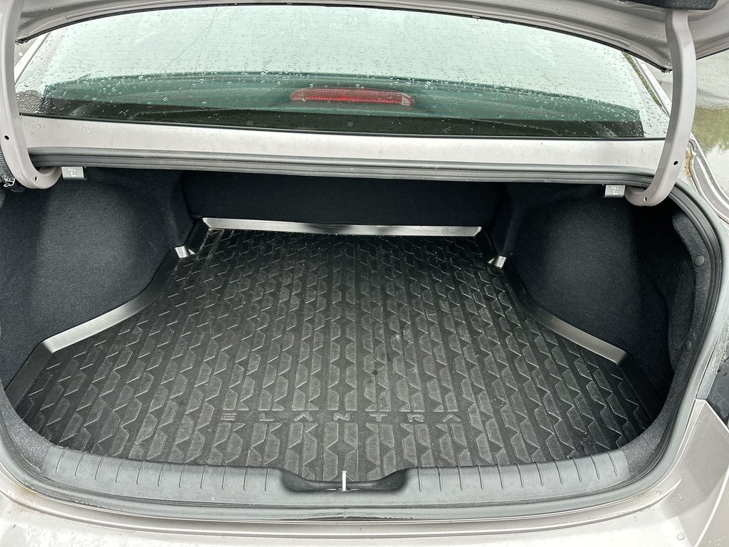 2023 Hyundai Elantra Preferred | RmtStart | HtdSeats | Warranty to 2028 in Saint John, New Brunswick - 36 - w1024h768px