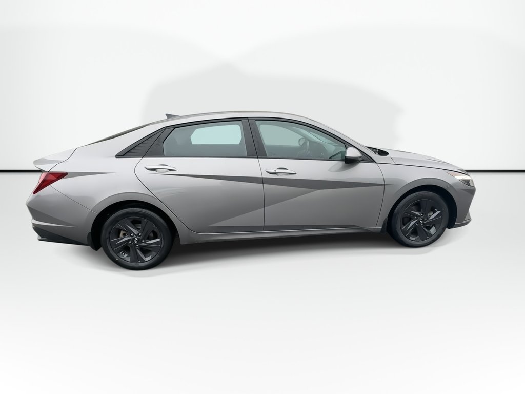 2023 Hyundai Elantra Preferred | RmtStart | HtdSeats | Warranty to 2028 in Saint John, New Brunswick - 3 - w1024h768px