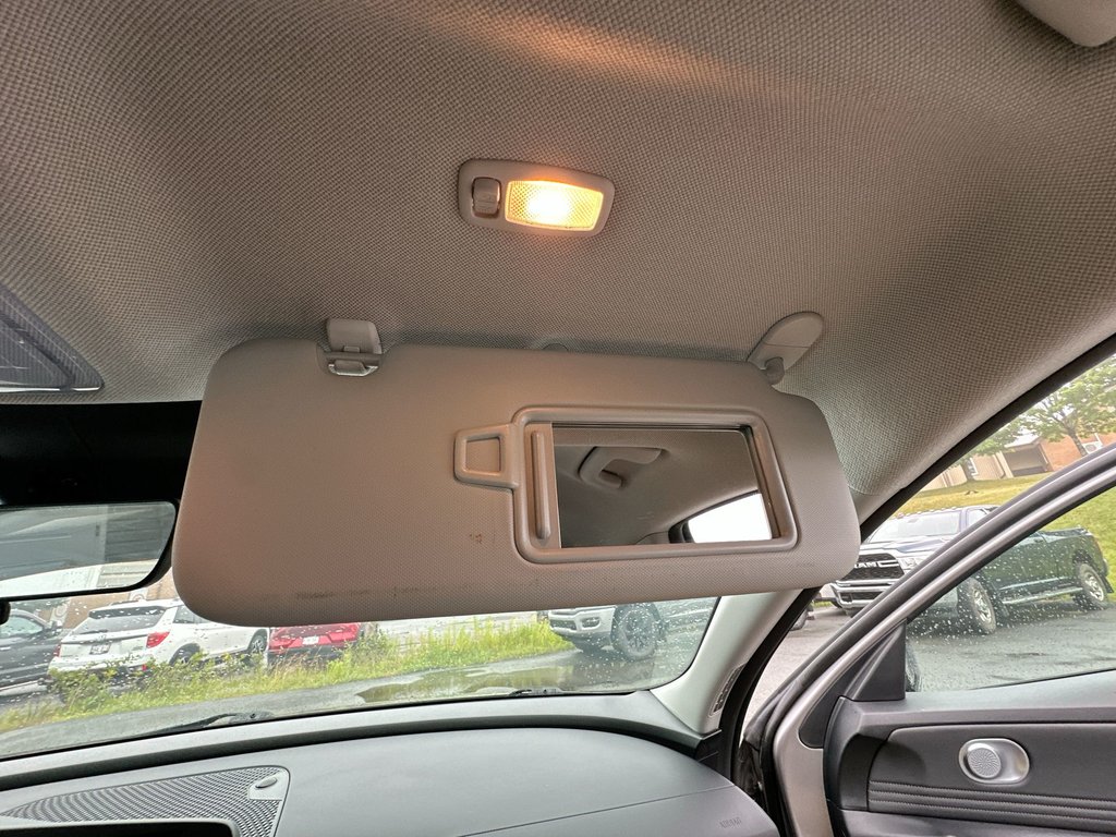 2023 Hyundai Elantra Preferred | RmtStart | HtdSeats | Warranty to 2028 in Saint John, New Brunswick - 50 - w1024h768px