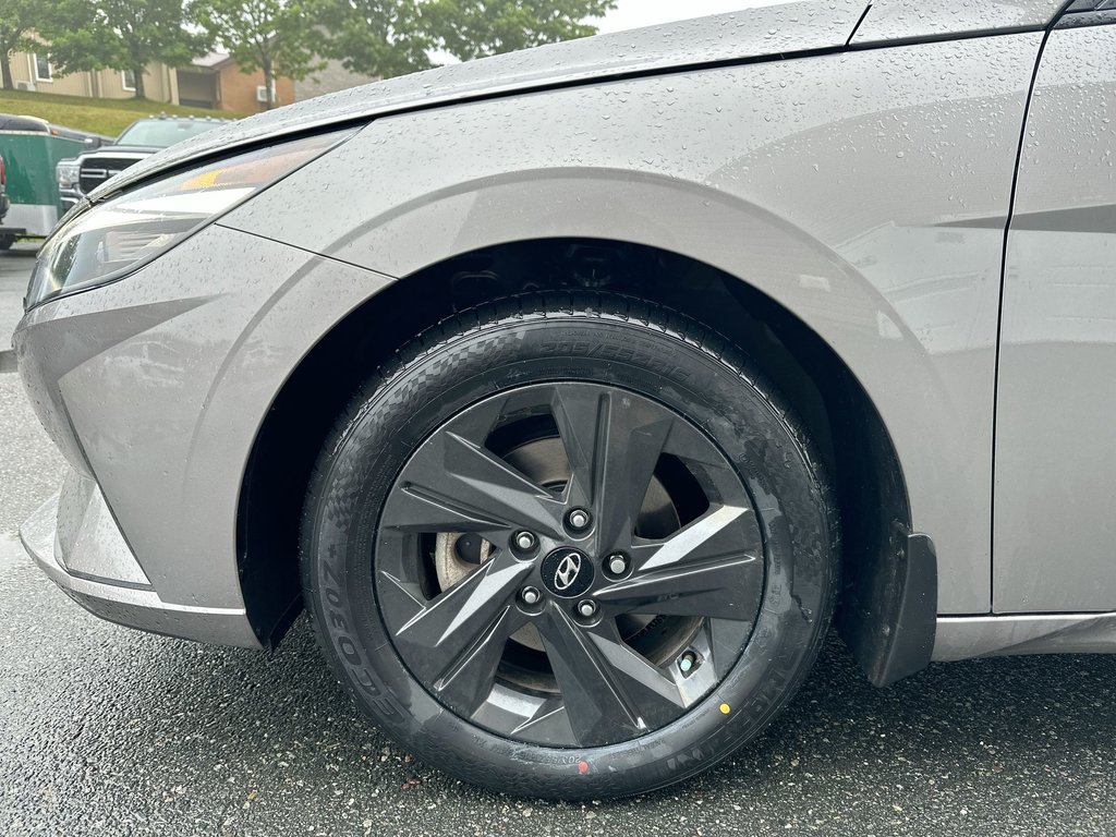 2023 Hyundai Elantra Preferred | RmtStart | HtdSeats | Warranty to 2028 in Saint John, New Brunswick - 10 - w1024h768px