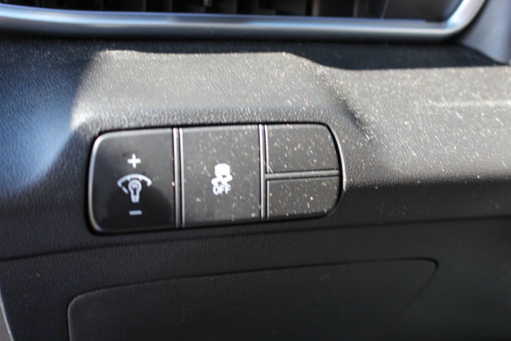 2024 Hyundai Elantra Preferred-Tech | SunRoof | Cam | Warranty to 2029 in Saint John, New Brunswick - 11 - w1024h768px