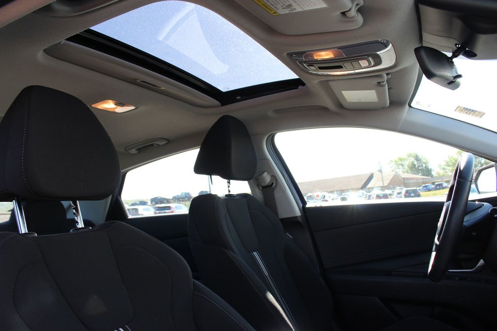 2024 Hyundai Elantra Preferred-Tech | SunRoof | Cam | Warranty to 2029 in Saint John, New Brunswick - 28 - w1024h768px