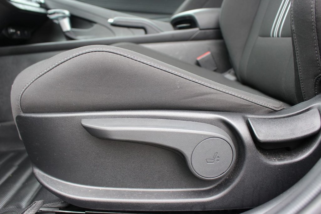 2024 Hyundai Elantra Preferred-Tech | SunRoof | Cam | Warranty to 2029 in Saint John, New Brunswick - 36 - w1024h768px