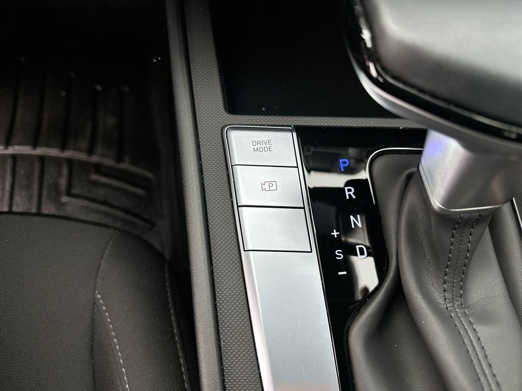 2024 Hyundai ELANTRA PREFERRED in Saint John, New Brunswick - 31 - w1024h768px
