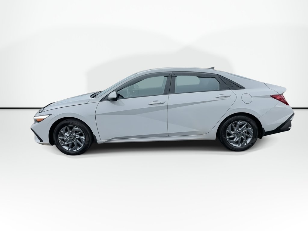 2024 Hyundai ELANTRA PREFERRED in Saint John, New Brunswick - 7 - w1024h768px