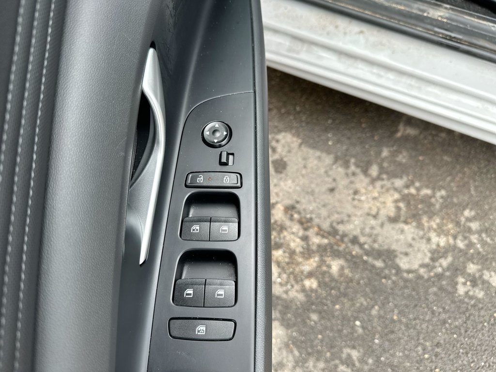 2024 Hyundai ELANTRA PREFERRED in Saint John, New Brunswick - 15 - w1024h768px
