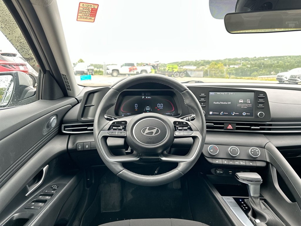 2024 Hyundai ELANTRA PREFERRED in Saint John, New Brunswick - 12 - w1024h768px