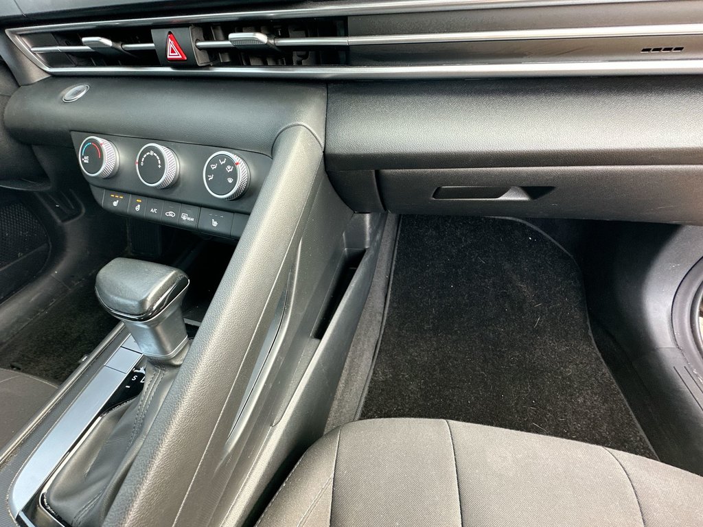 2025 Hyundai Elantra Preferred | Htd Whl | Cam | USB | Warranty to 2029 in Saint John, New Brunswick - 51 - w1024h768px