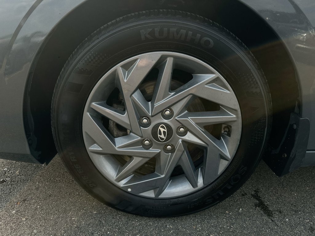 2025 Hyundai Elantra Preferred | Htd Whl | Cam | USB | Warranty to 2029 in Saint John, New Brunswick - 10 - w1024h768px
