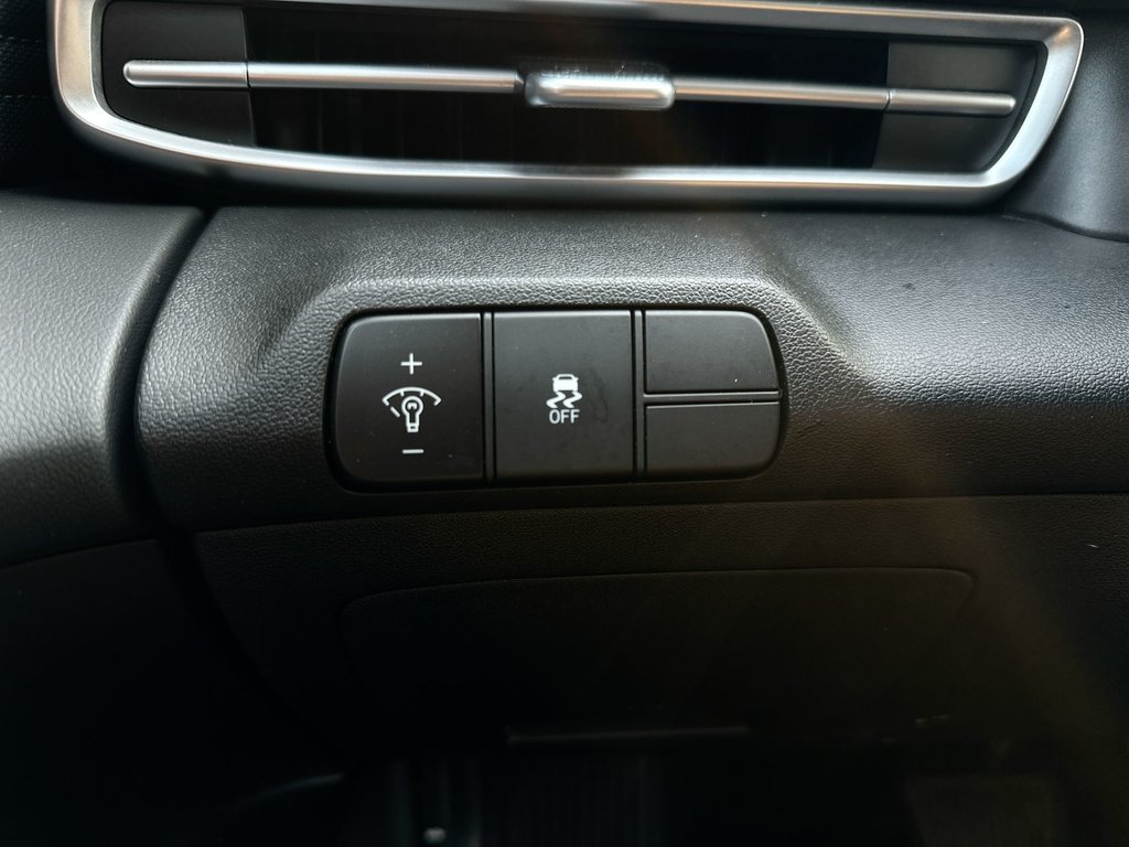 2025 Hyundai Elantra Preferred | Htd Whl | Cam | USB | Warranty to 2029 in Saint John, New Brunswick - 22 - w1024h768px
