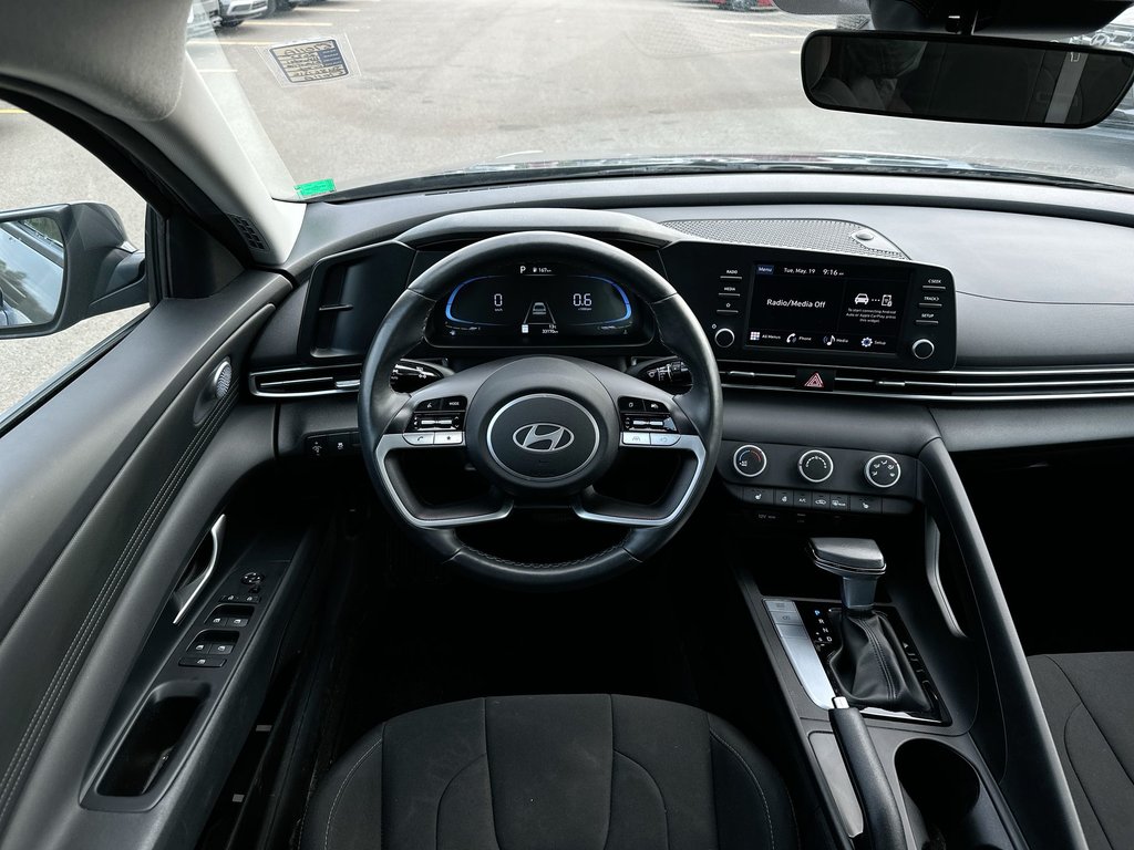 2025 Hyundai Elantra Preferred | Htd Whl | Cam | USB | Warranty to 2029 in Saint John, New Brunswick - 13 - w1024h768px