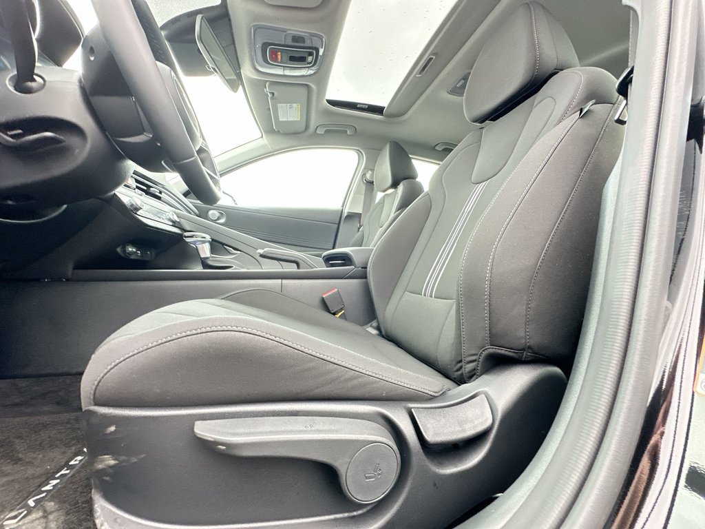 2026 Hyundai Elantra Preferred Tech | Roof | Nav | Warranty to 2030 in Saint John, New Brunswick - 14 - w1024h768px