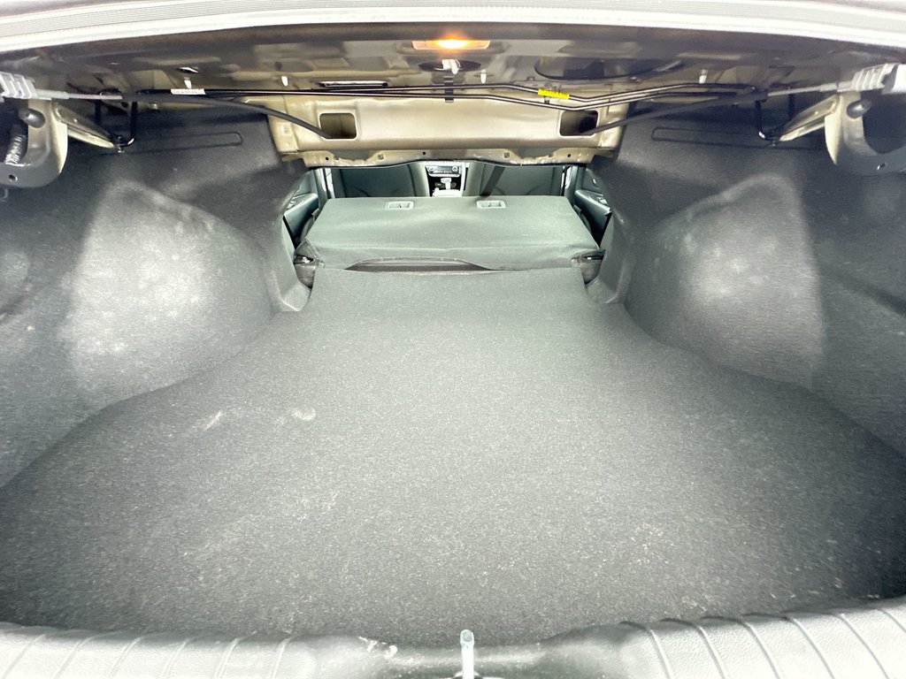 2026 Hyundai Elantra Preferred Tech | Roof | Nav | Warranty to 2030 in Saint John, New Brunswick - 37 - w1024h768px