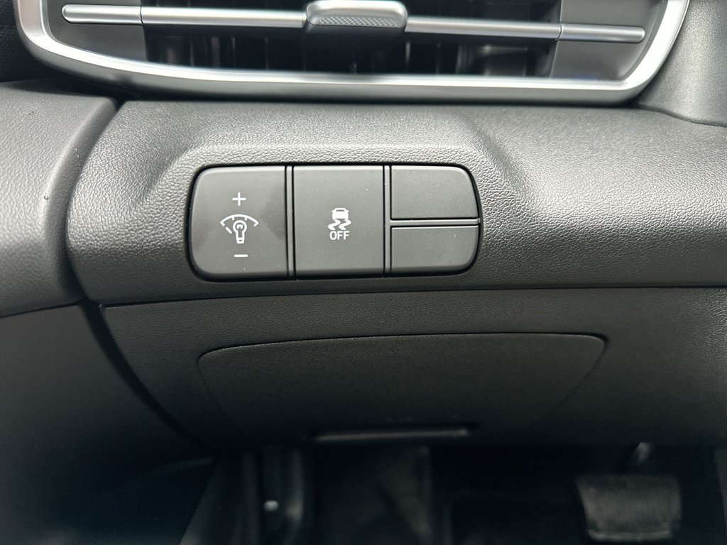 2026 Hyundai Elantra Preferred Tech | Roof | Nav | Warranty to 2030 in Saint John, New Brunswick - 22 - w1024h768px