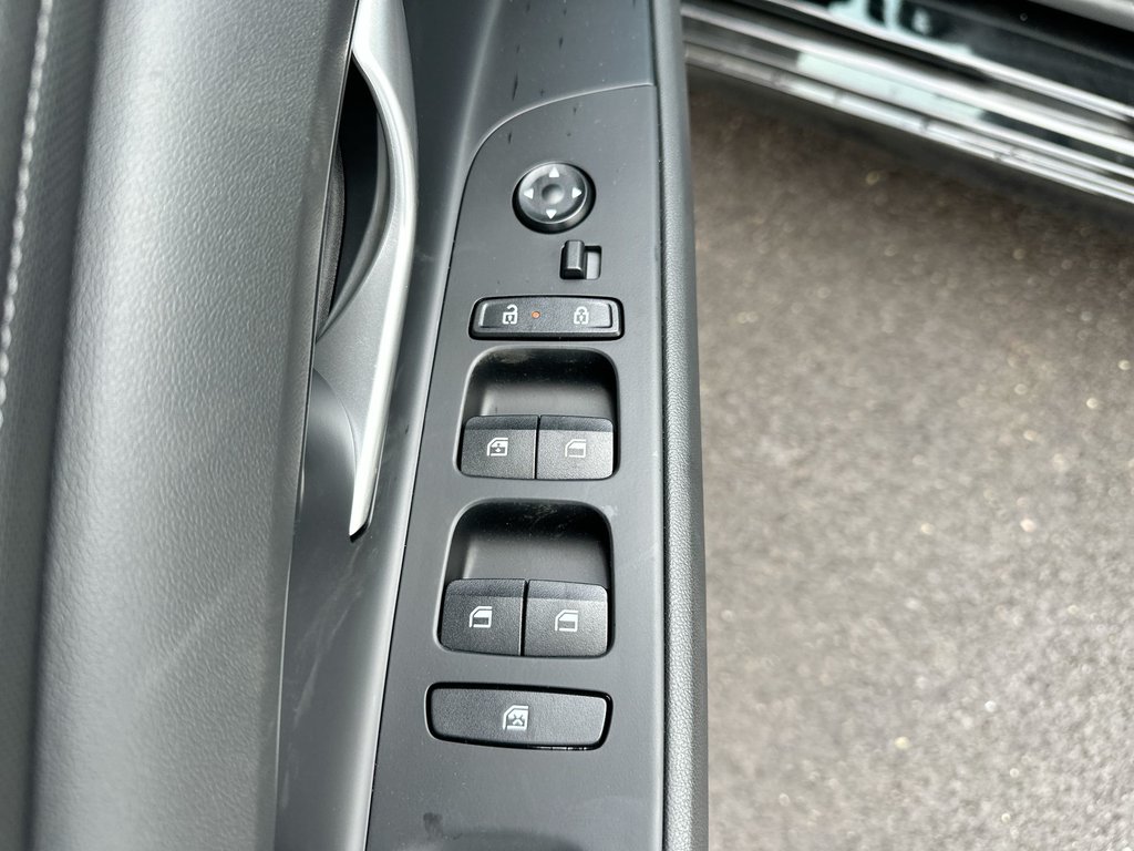 2026 Hyundai Elantra Preferred Tech | Roof | Nav | Warranty to 2031 in Saint John, New Brunswick - 15 - w1024h768px