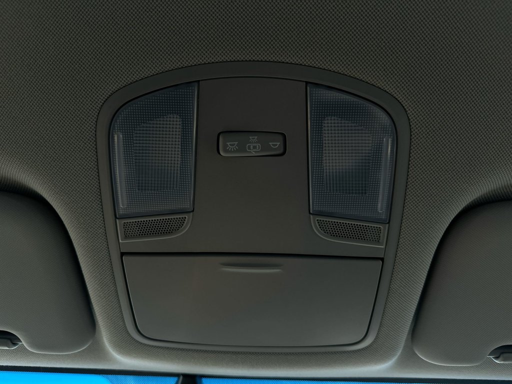 Hyundai Ioniq Hybrid SE | Roof | Cam | HtdSeat | Bluetooth | USB | AC 2017 à Saint John, Nouveau-Brunswick - 47 - w1024h768px